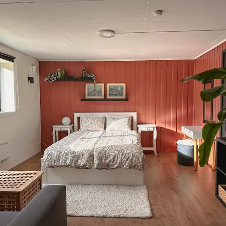 Peaceful Fjord Hideaway Close To Geiranger, Trollstigen And Alesund Appartamento Dyrkorn